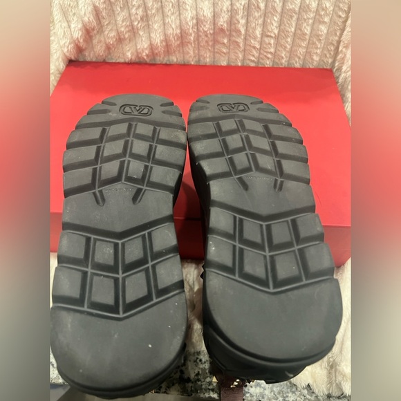 Valentino Garavani Rockstud VLOGO 85 Burgundy Leather Platform Boots 41EU/11US - Picture 13 of 17